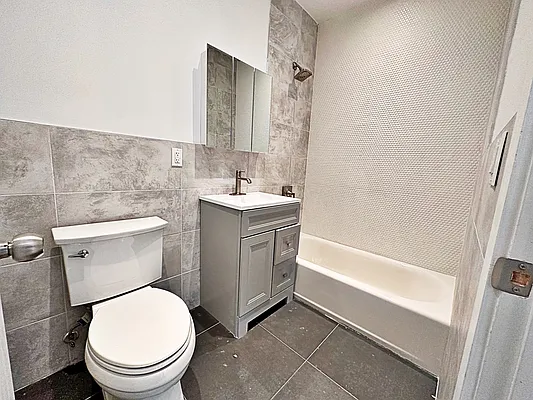 Rented by Brooklyn Property Group LLC | media 43