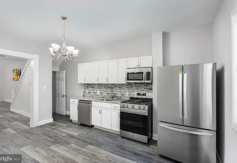 428 N Lakewood Ave #2 — Photo 3
