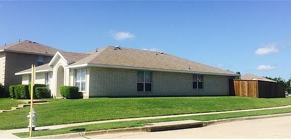 3rd image of 601 Duke Dr