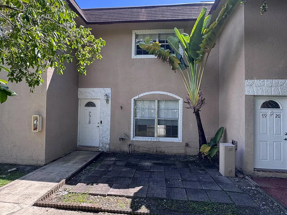 7918 Kimberly Blvd #304
