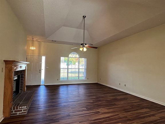 5th image of 3458 Burkardt Dr