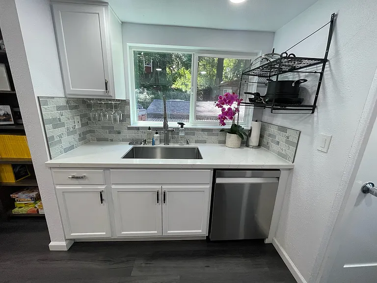 36 Park Way #B — Photo 16