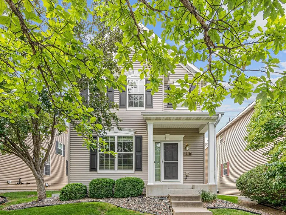 15587 Crabapple Ln