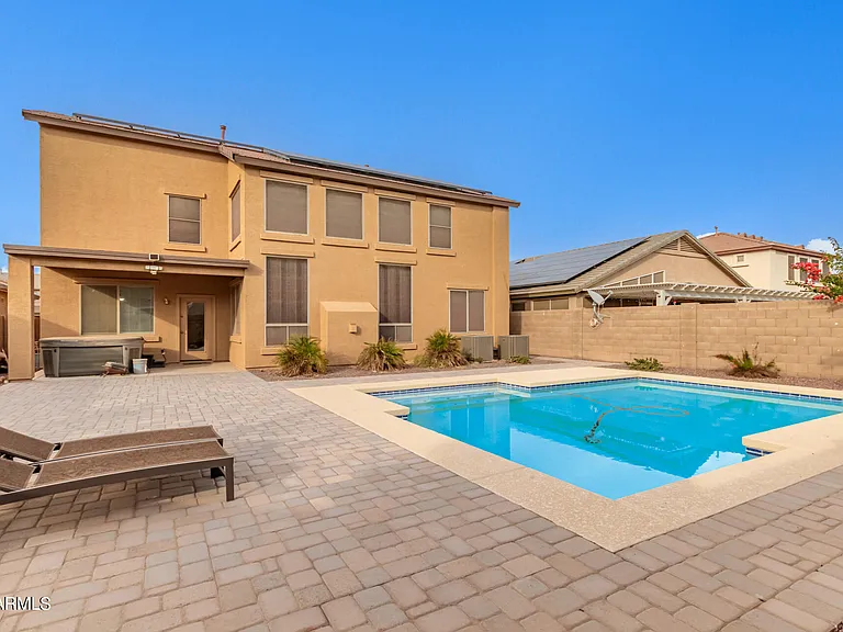 40747 W Robbins Dr — Photo 1