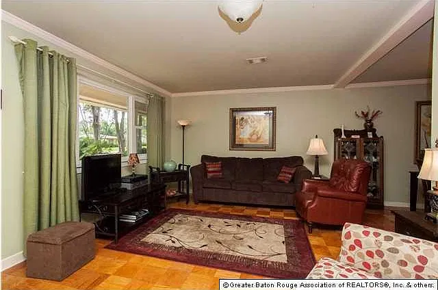 364 Highland Park Dr — Photo 3