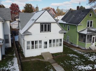 975 Hudson Rd, Saint Paul, MN 55106