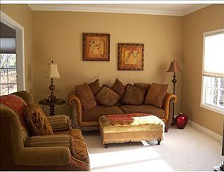 3rd image of 175 Oakview Dr