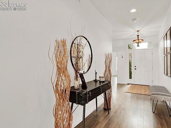 5th image of 31875 Kensington Cir