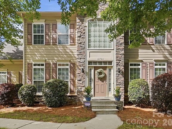 3rd image of 10706 Anglesey Ct