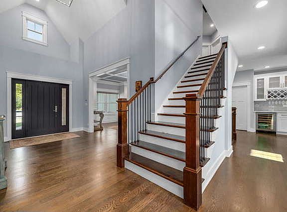 2nd image of 5810 S Kensington Ave