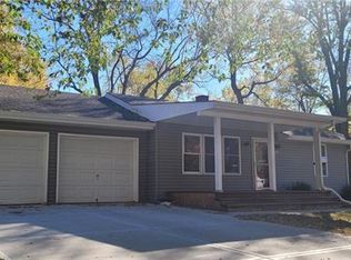 606 SW 17th St, Blue Springs, MO 64015