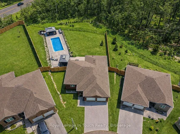 55 Hunter Ave, Tay, ON L0K 2A0