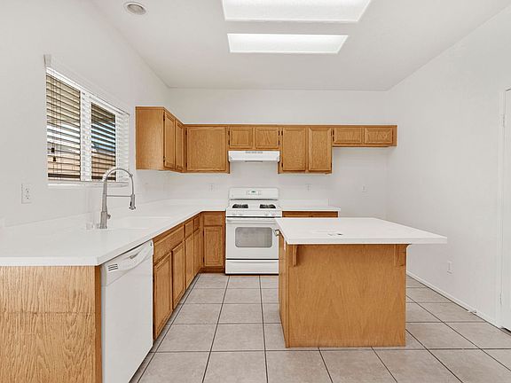 4th image of 13085 Camden Ln