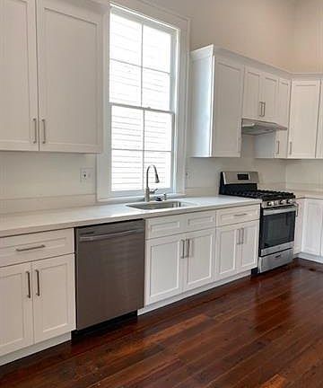 4th image of 411 Saint Maurice Ave #411