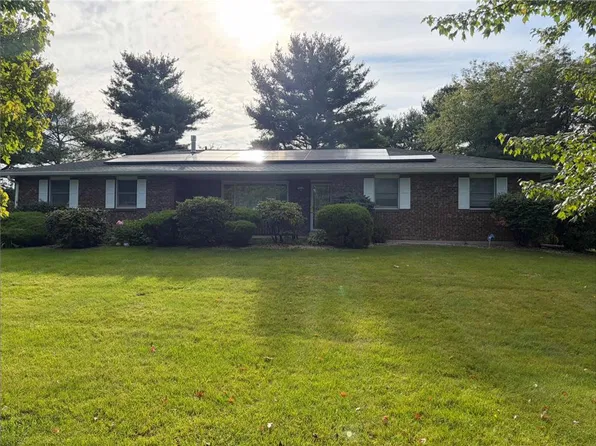 7058 Limerick Sq, Bethlehem, PA 18017