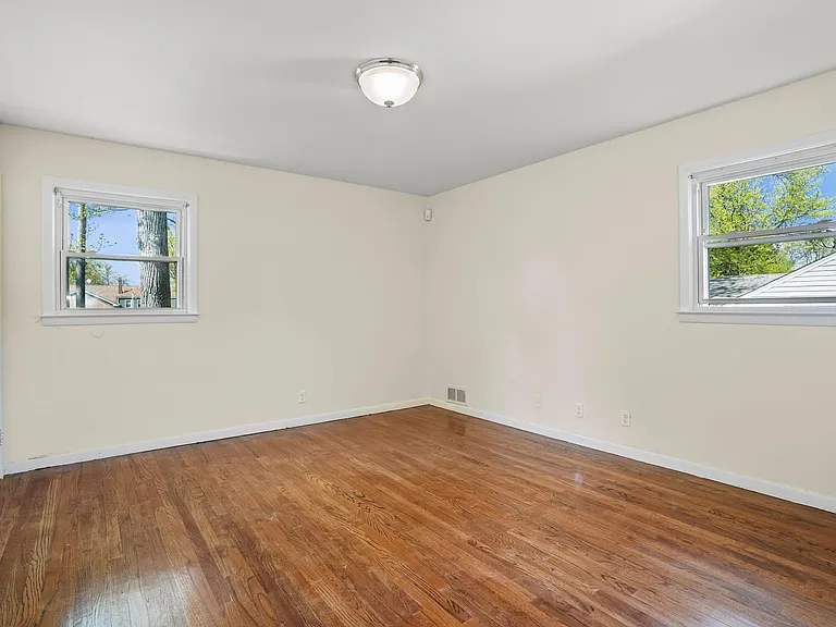 11 N Derby Rd — Photo 25