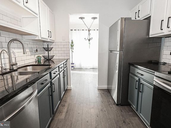 3rd image of 45615 Longfields Village Dr