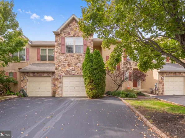 6 Abbott Ct, Eagleville, PA 19403