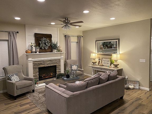 Living Room (new flooring)