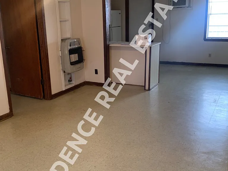 1820 Indiana Ave — Photo 2