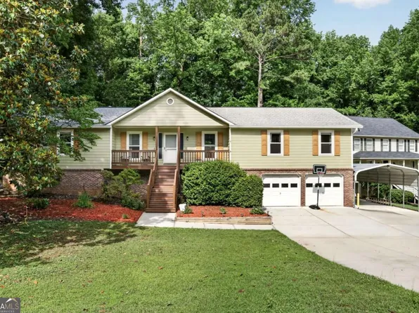 1526 Hickory Dr SW, Lilburn, GA 30047