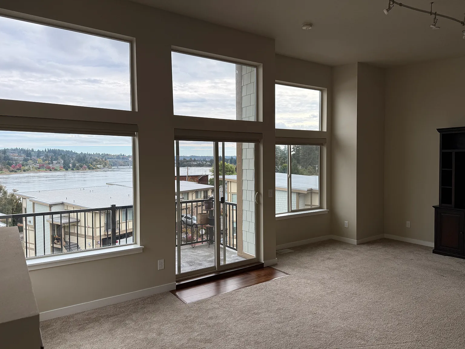 2545 Waterside Ln — Photo 1