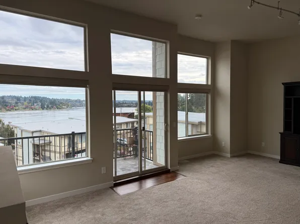 2545 Waterside Ln, Bremerton, WA 98312