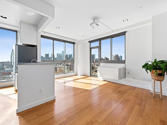 4th image of 38 Delancey St #13C