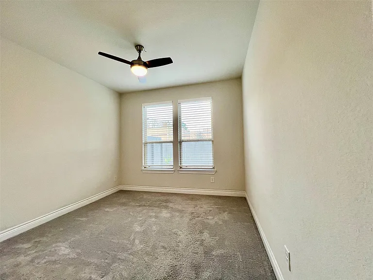 10916 Cannes Memorial Dr — Photo 23