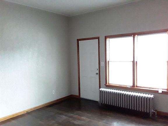 2nd image of 911 Pacific St APT 2
