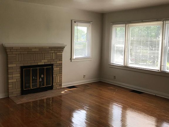 3rd image of 308 N Broad St