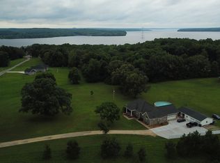 160 Wayde Dr, Springville, TN 38256