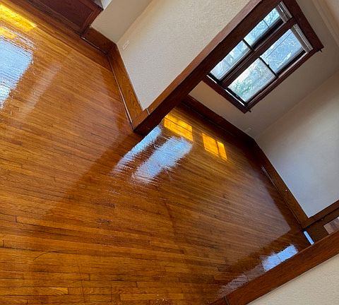 5th image of 1104 N Ellis St #2