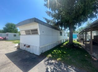 Maple City Mobile Home Park, Geneseo, IL 61254