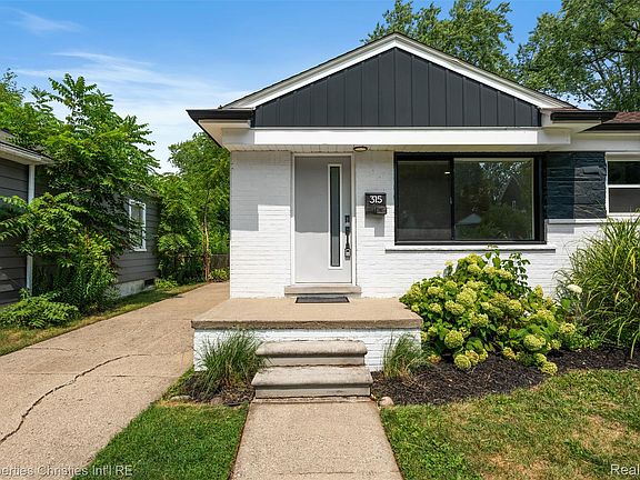 4th image of 315 Midland Blvd