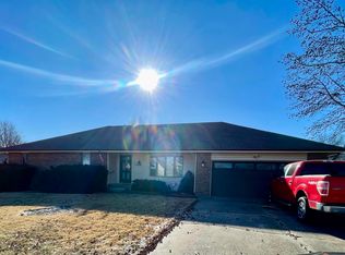 7003 SW 33rd St, Topeka, KS 66614