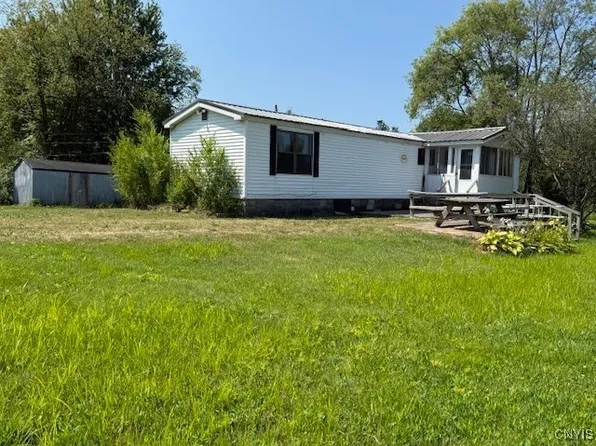 109 Lehigh Rd, Pulaski, NY 13142