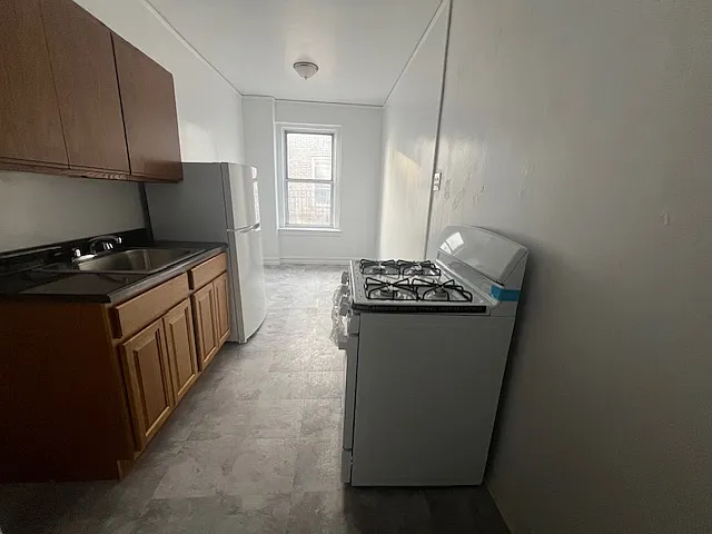 Building Photo - 261 Lenox Rd #2A