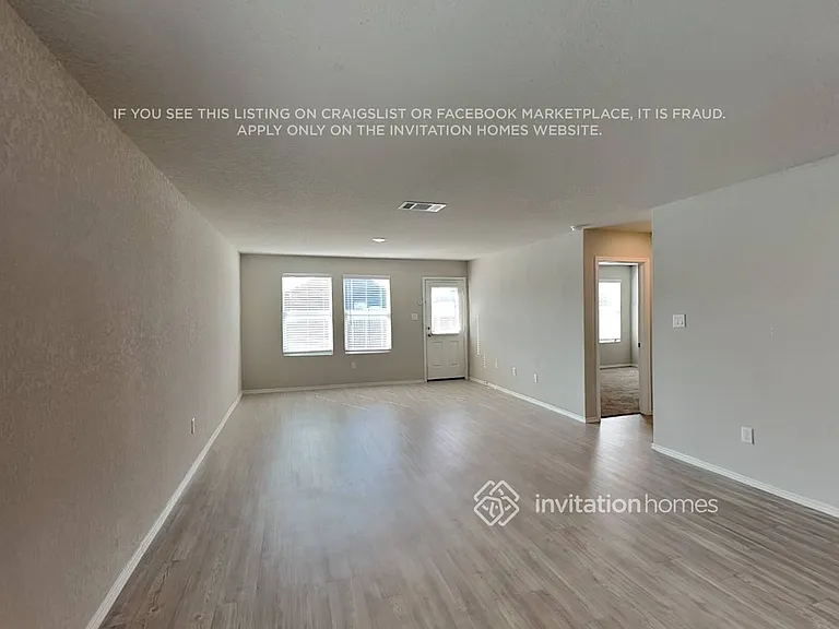 4330 Rapids Way — Photo 3