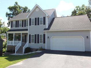 1025 Green Rdg, Christiansburg, VA 24073