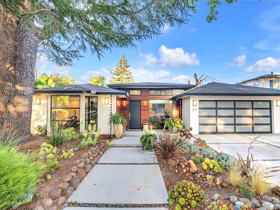 1st image of 411 Sherwood Way