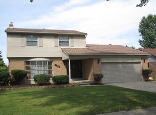 5636 Larkins Dr, Troy, MI