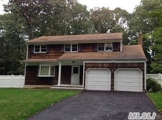 23 Liso Dr, Mount Sinai, NY 11766