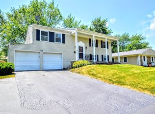 112 Dartford Ln, Schaumburg, IL 60194