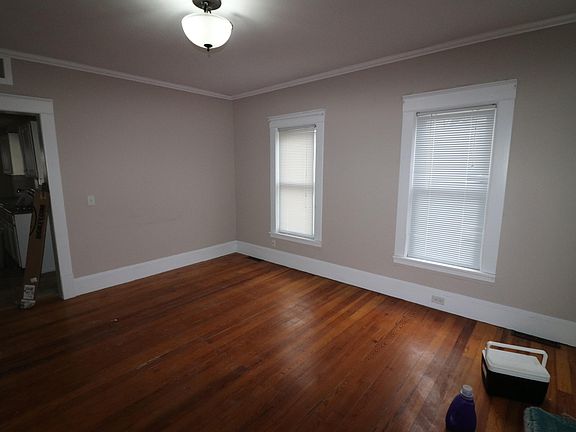 5th image of 112 N Stewart Ave