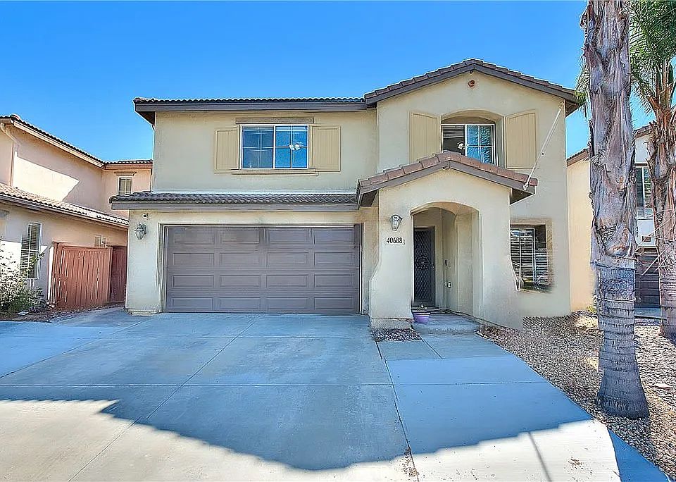 1st image of 40688-1 La Salle Pl