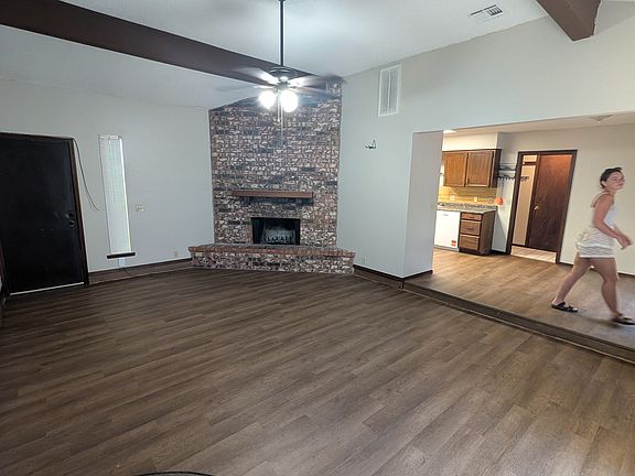 3rd image of 4617 W 18th Ave
