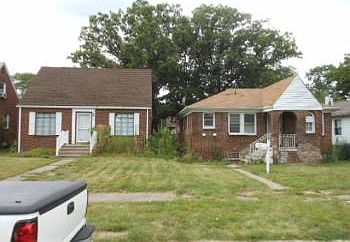 2nd image of 4572 Pierce St