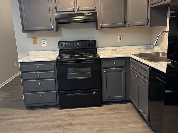 2nd image of 6826 Kellum Dr