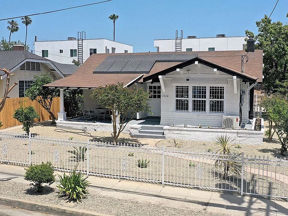 3rd image of 2324 S La Salle Ave